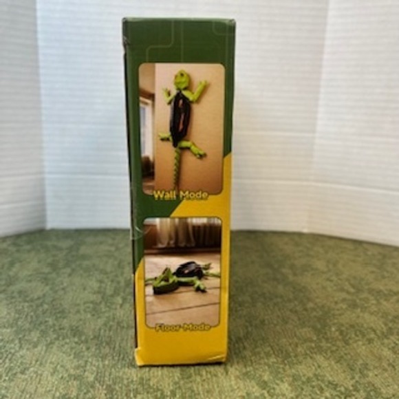 PWall‎ Playground Climbing Chameleon LED Flexible Movement Wall Floor Mode NIB - Picture 4 of 7